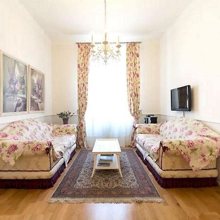 Apartments In Пистойя Экстерьер фото