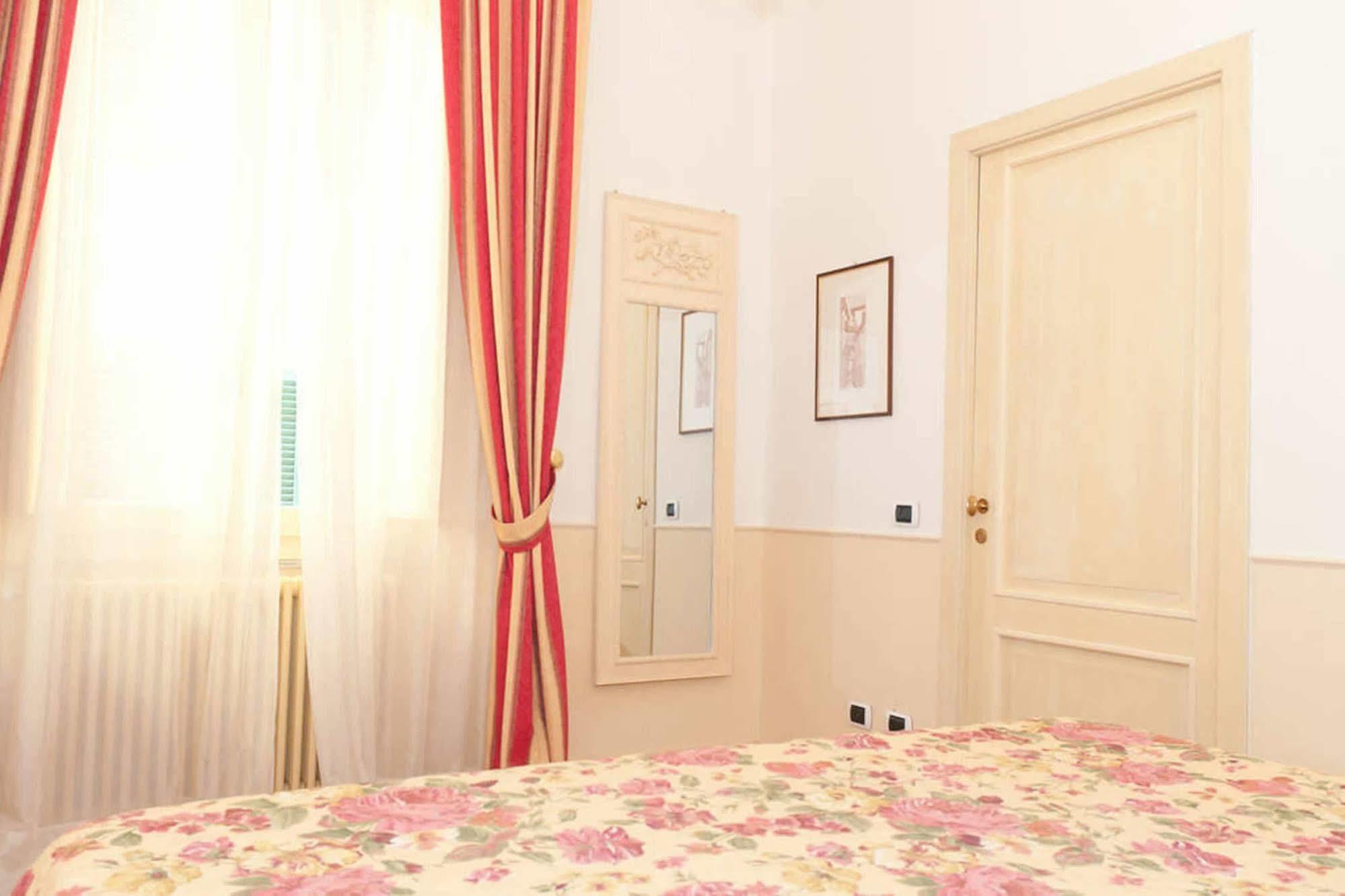 Apartments In Пистойя Экстерьер фото