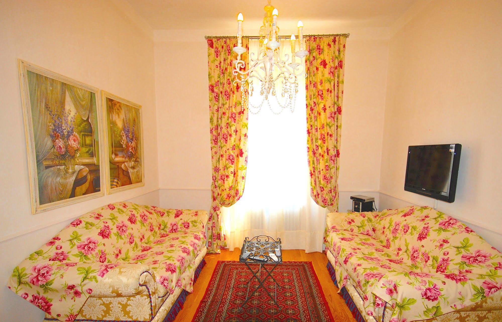 Apartments In Пистойя Экстерьер фото
